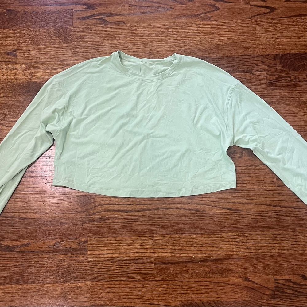 lululemon athletica Light Green Long Sleeve Crop Top